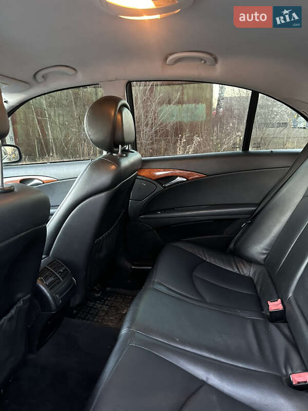 Седан Mercedes-Benz E-Class 2006 в Надворной