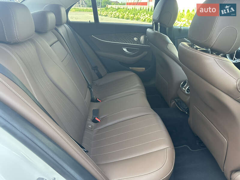 Седан Mercedes-Benz E-Class 2022 в Луцьку