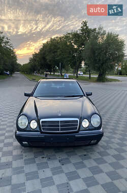 Седан Mercedes-Benz E-Class 1997 в Хмельницькому