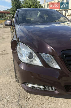 Седан Mercedes-Benz E-Class 2010 в Киеве
