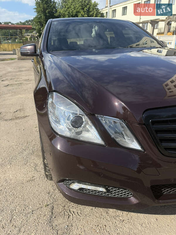 Седан Mercedes-Benz E-Class 2010 в Могилів-Подільському фото 9 Седан Mercedes-Benz E-Class 2010 в Могилів-Подільському