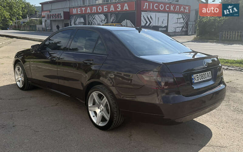 Седан Mercedes-Benz E-Class 2010 в Могилів-Подільському фото 4 Седан Mercedes-Benz E-Class 2010 в Могилів-Подільському