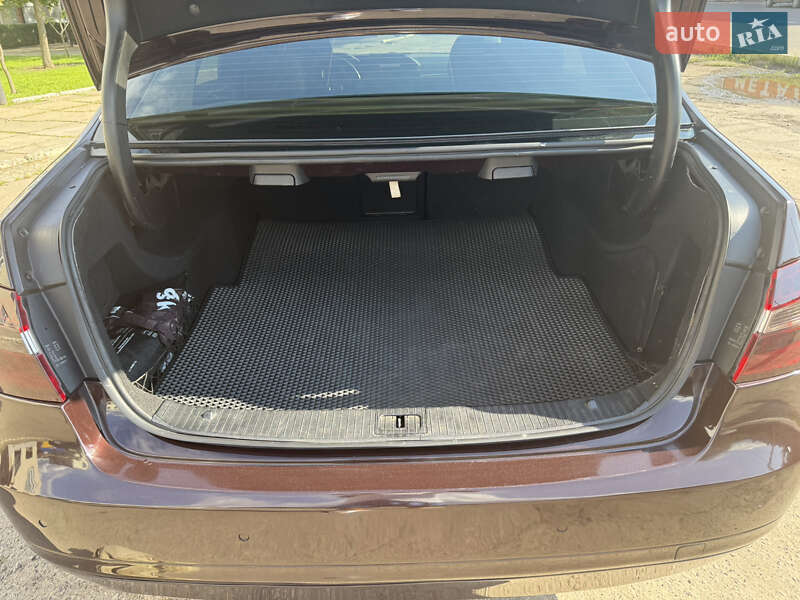 Седан Mercedes-Benz E-Class 2010 в Могилів-Подільському фото 24 Седан Mercedes-Benz E-Class 2010 в Могилів-Подільському