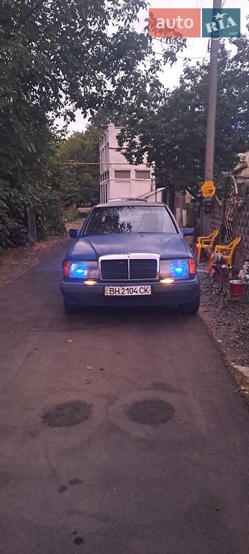 Седан Mercedes-Benz E-Class 1985 в Подільську