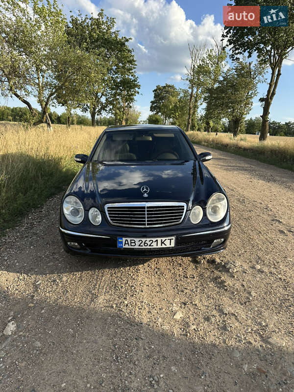 Mercedes-Benz E-Class 2005