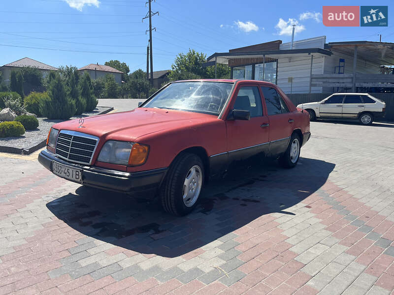 Mercedes-Benz E-Class 1988