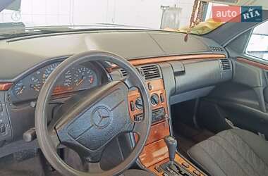 Седан Mercedes-Benz E-Class 1998 в 