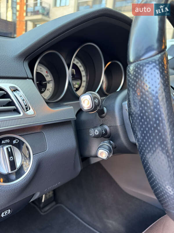 Седан Mercedes-Benz E-Class 2014 в Чернівцях