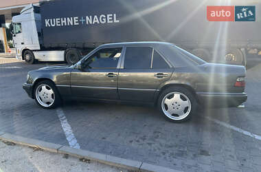 Седан Mercedes-Benz E-Class 1993 в 