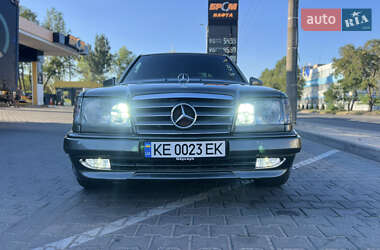 Седан Mercedes-Benz E-Class 1993 в 