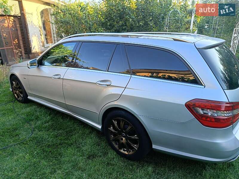 Универсал Mercedes-Benz E-Class 2010 в Днепре фото 3 Универсал Mercedes-Benz E-Class 2010 в Днепре