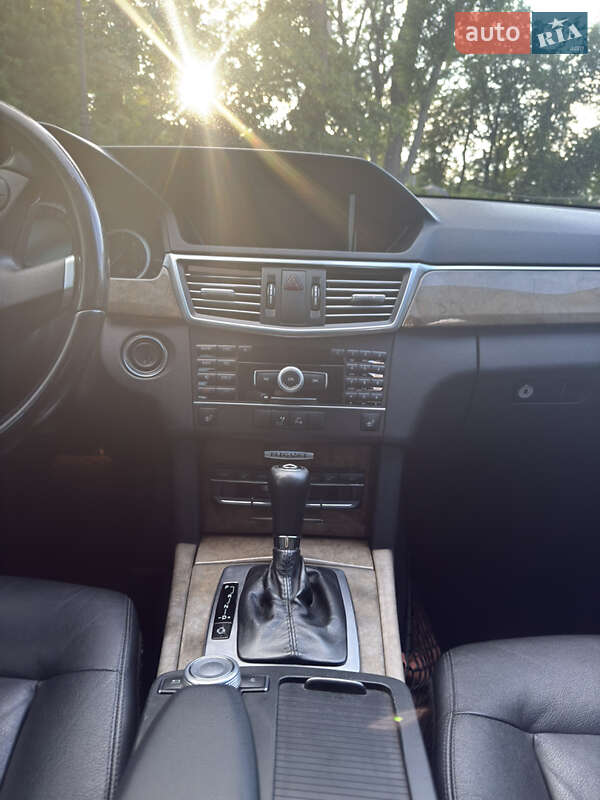 Седан Mercedes-Benz E-Class 2010 в Києві фото 9 Седан Mercedes-Benz E-Class 2010 в Києві