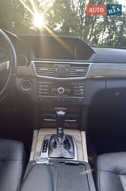 Седан Mercedes-Benz E-Class 2010 в 
