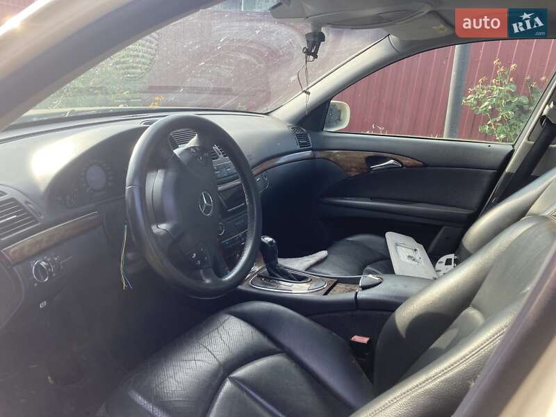 Седан Mercedes-Benz E-Class 2003 в Козельце