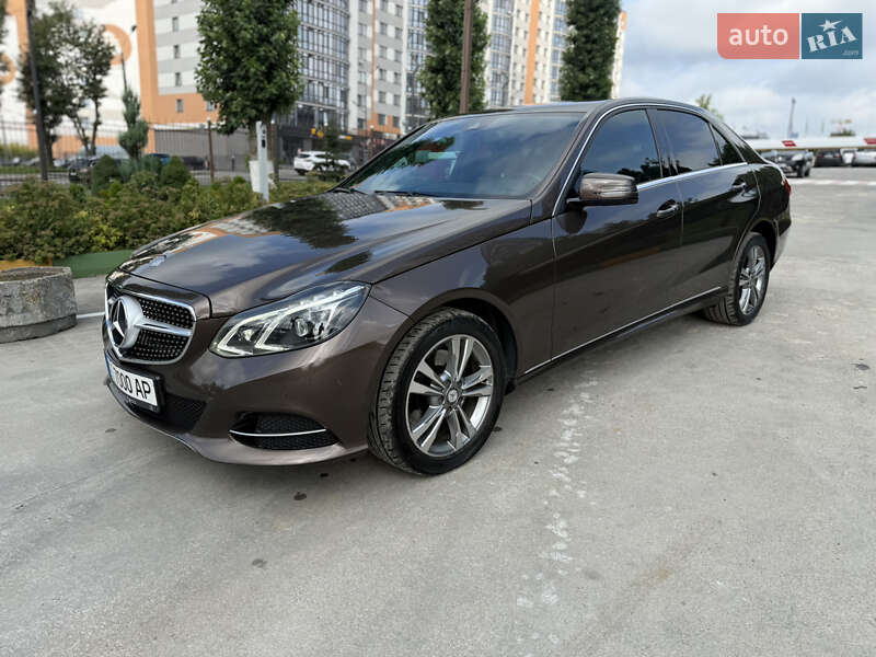 Седан Mercedes-Benz E-Class 2013 в Ивано-Франковске