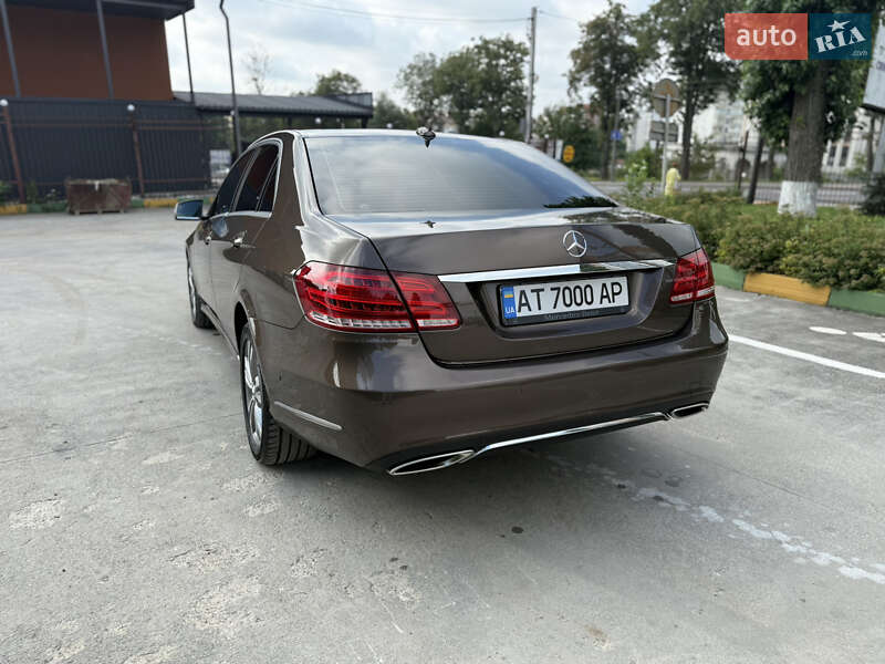 Седан Mercedes-Benz E-Class 2013 в Ивано-Франковске