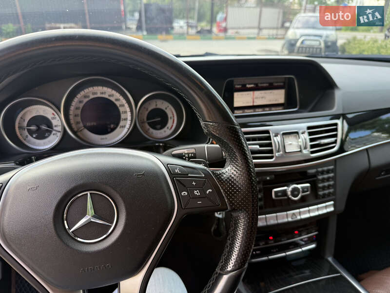 Седан Mercedes-Benz E-Class 2013 в Ивано-Франковске