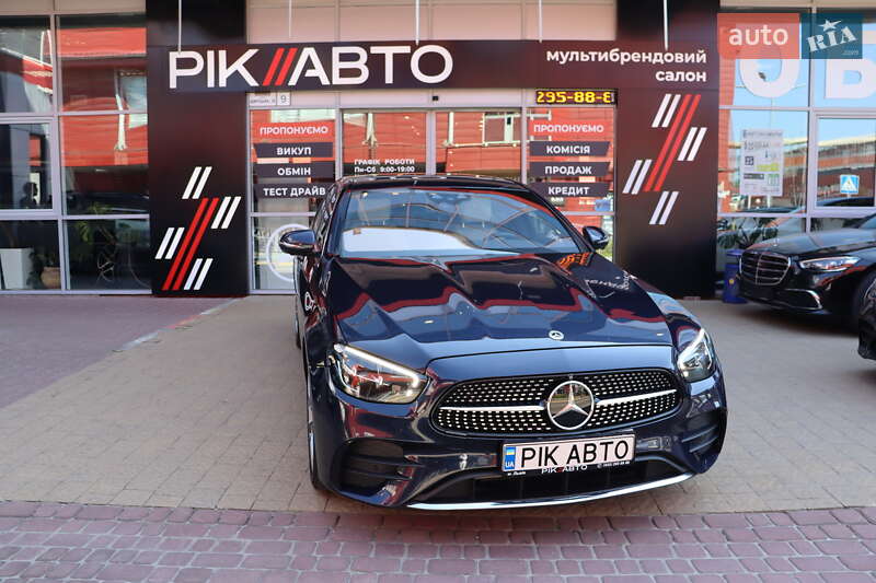 Седан Mercedes-Benz E-Class 2022 в 