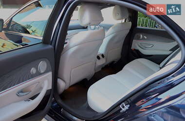 Седан Mercedes-Benz E-Class 2022 в 