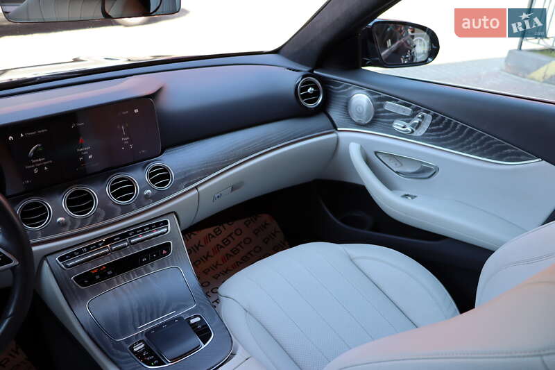 Седан Mercedes-Benz E-Class 2022 в Львове