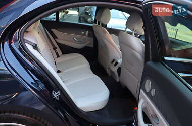 Седан Mercedes-Benz E-Class 2022 в 
