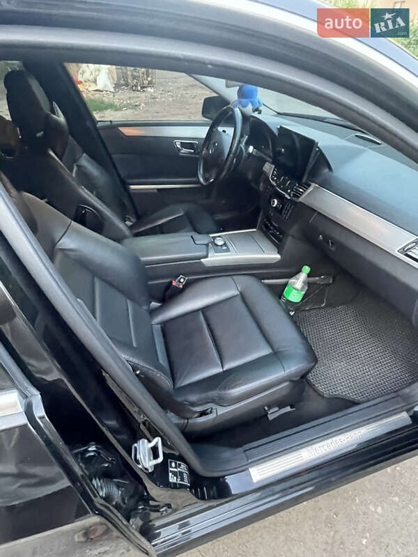 Седан Mercedes-Benz E-Class 2010 в Житомире