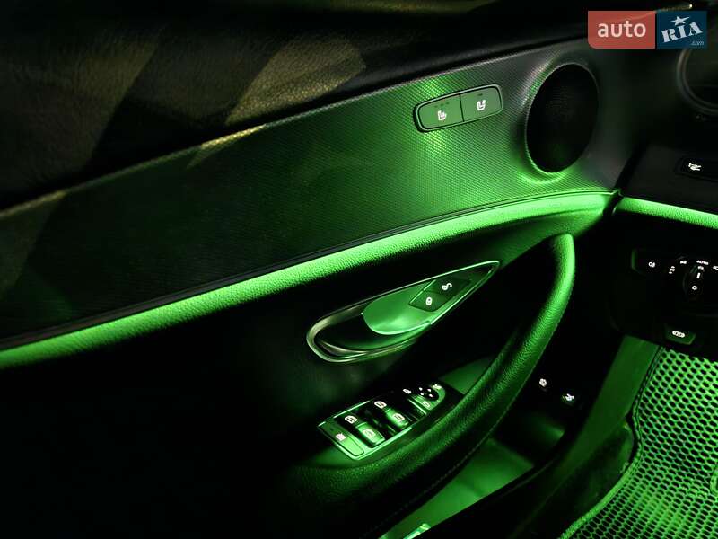 Седан Mercedes-Benz E-Class 2016 в Львові