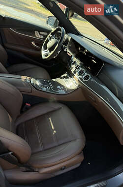 Седан Mercedes-Benz E-Class 2022 в 
