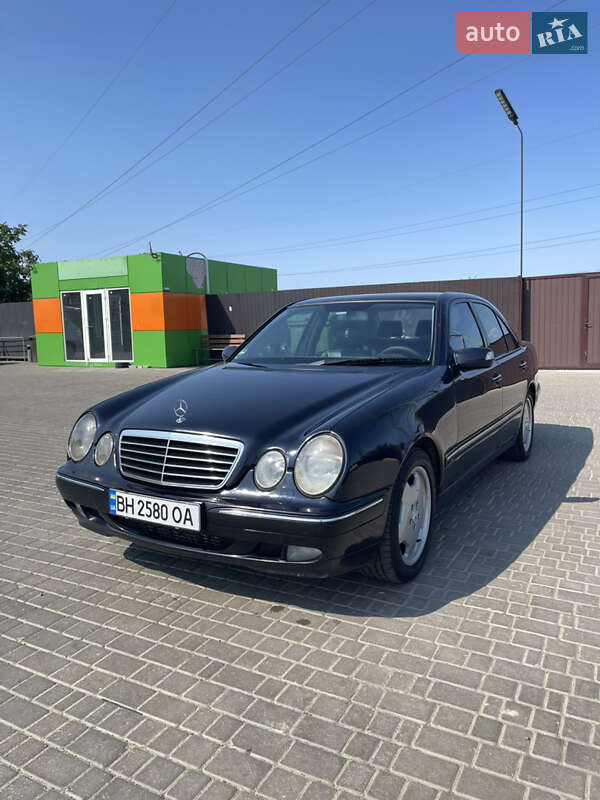 Mercedes-Benz E-Class 2001