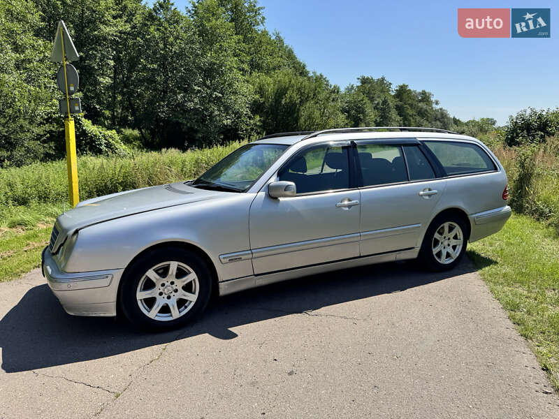 Универсал Mercedes-Benz E-Class 2001 в Львове