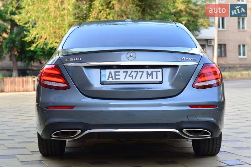 Седан Mercedes-Benz E-Class 2016 в Кривому Розі