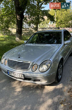 Седан Mercedes-Benz E-Class 2002 в Черновцах