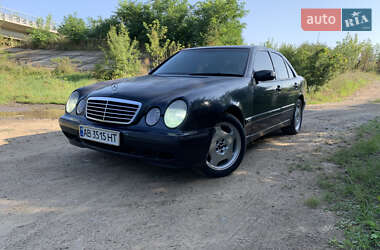 Седан Mercedes-Benz E-Class 2001 в Вінниці