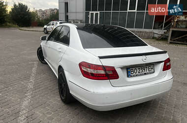Седан Mercedes-Benz E-Class 2011 в 