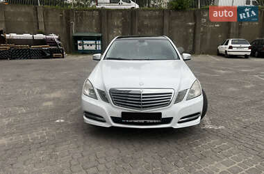 Mercedes-Benz E-Class 2011 Mercedes-Benz E-Class 2011