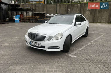 Седан Mercedes-Benz E-Class 2011 в 