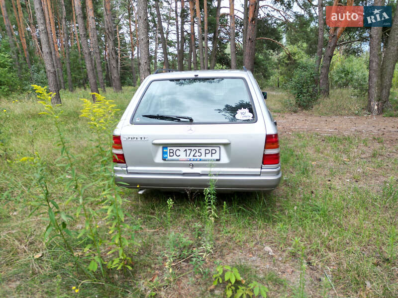 Універсал Mercedes-Benz E-Class 1992 в Києві фото 6 Універсал Mercedes-Benz E-Class 1992 в Києві