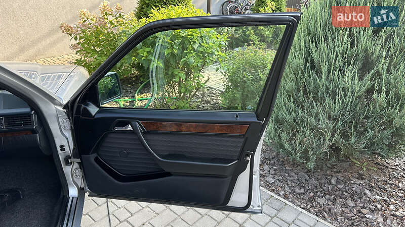 Універсал Mercedes-Benz E-Class 1992 в Києві фото 20 Універсал Mercedes-Benz E-Class 1992 в Києві