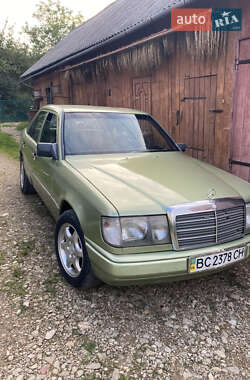 Седан Mercedes-Benz E-Class 1987 в Дрогобыче
