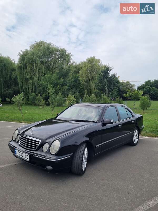 Седан Mercedes-Benz E-Class 2001 в Ивано-Франковске
