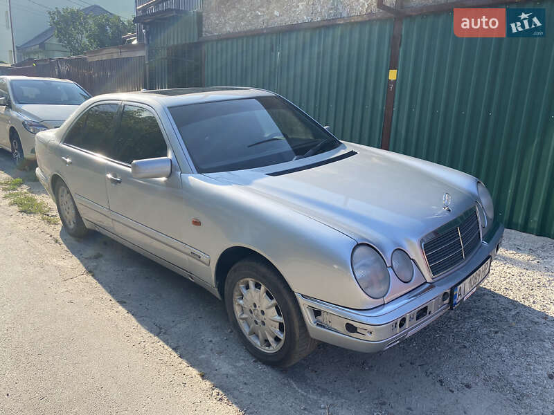 Mercedes-Benz E-Class 1998