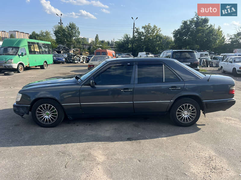 Седан Mercedes-Benz E-Class 1994 в Житомире фото 15 Седан Mercedes-Benz E-Class 1994 в Житомире