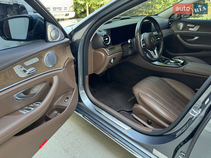 Седан Mercedes-Benz E-Class 2018 в Одессе фото 17 Седан Mercedes-Benz E-Class 2018 в Одессе