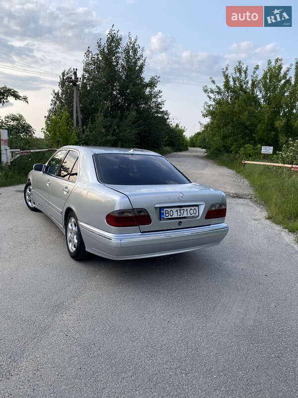 Седан Mercedes-Benz E-Class 1999 в Тернополе
