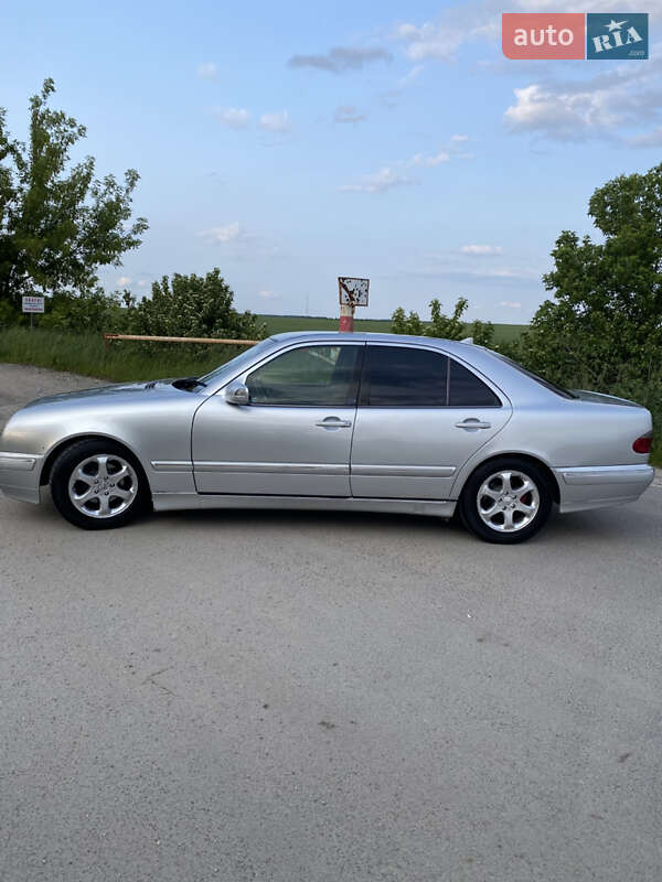 Седан Mercedes-Benz E-Class 1999 в Тернополе