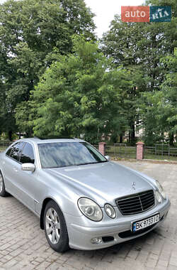 Седан Mercedes-Benz E-Class 2002 в 