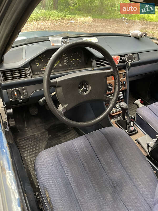 Седан Mercedes-Benz E-Class 1988 в Тернополі фото 11 Седан Mercedes-Benz E-Class 1988 в Тернополі