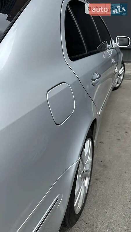 Седан Mercedes-Benz E-Class 2008 в Львове