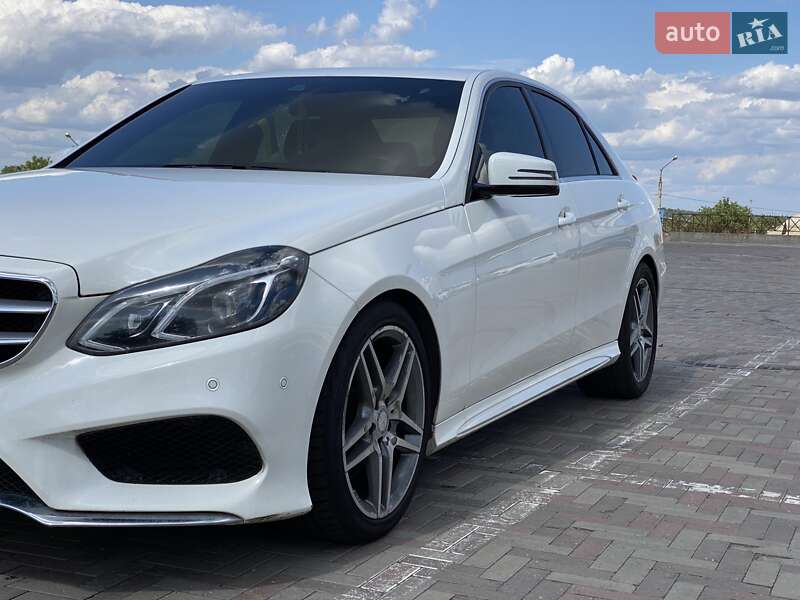 Седан Mercedes-Benz E-Class 2014 в Харкові