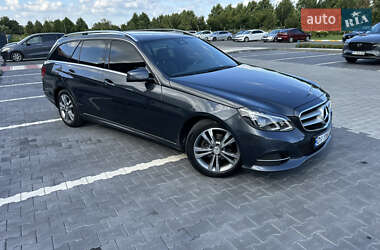 Універсал Mercedes-Benz E-Class 2013 в Ірпені